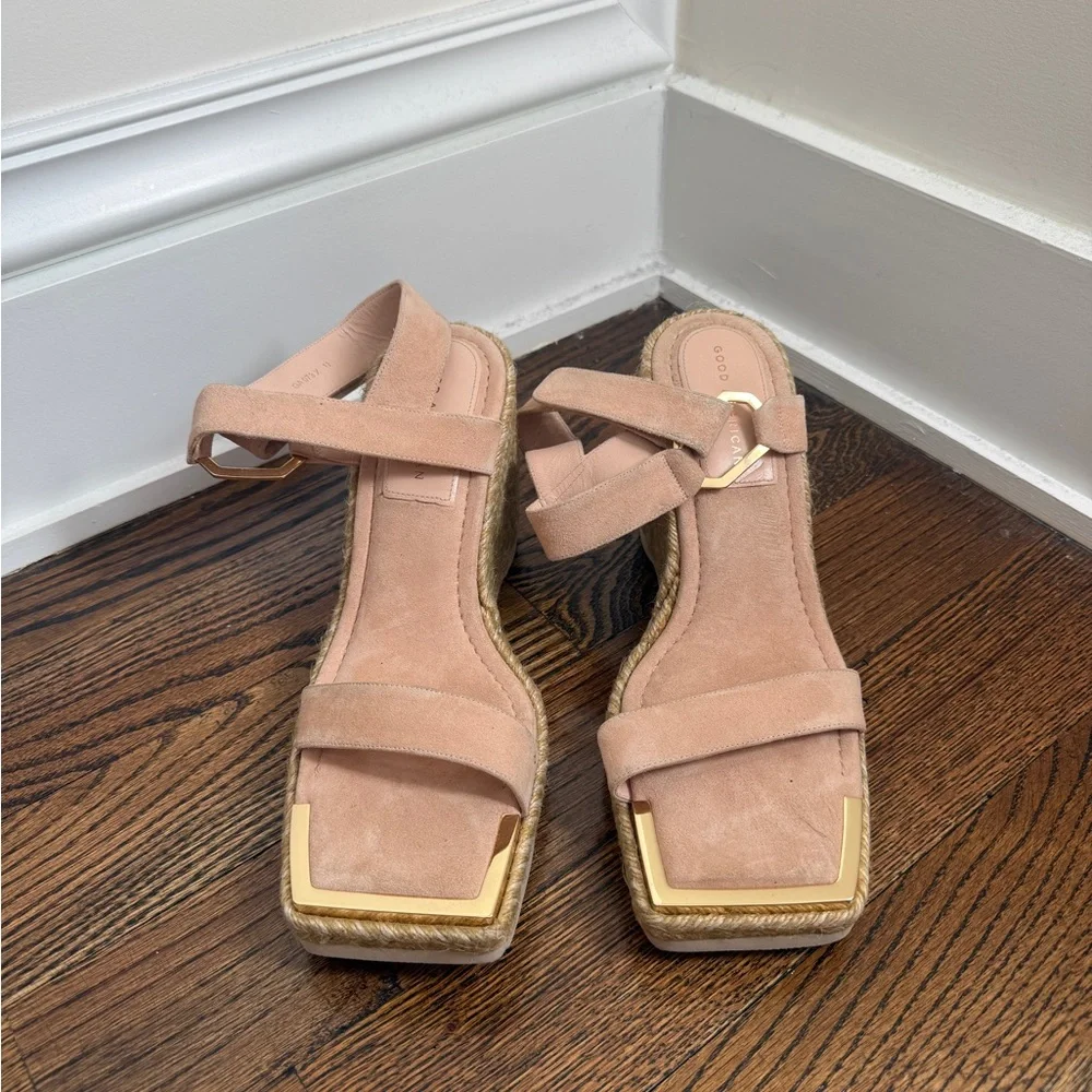 Good American Pale Pink Suede Gold Hardware Espadrille Wedge Sandals NEW Size 12